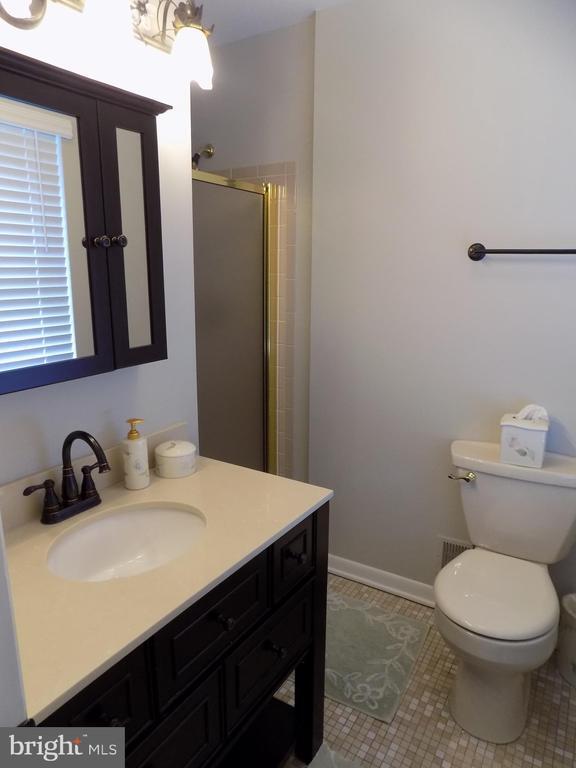 Building Photo - 313 Glenville Rd