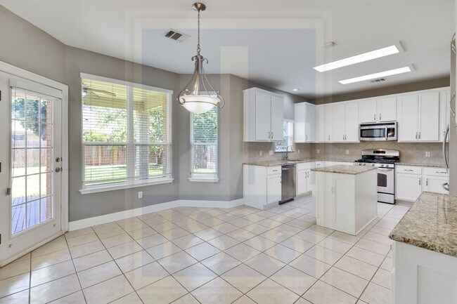 Building Photo - 11508 Staked Plains Dr