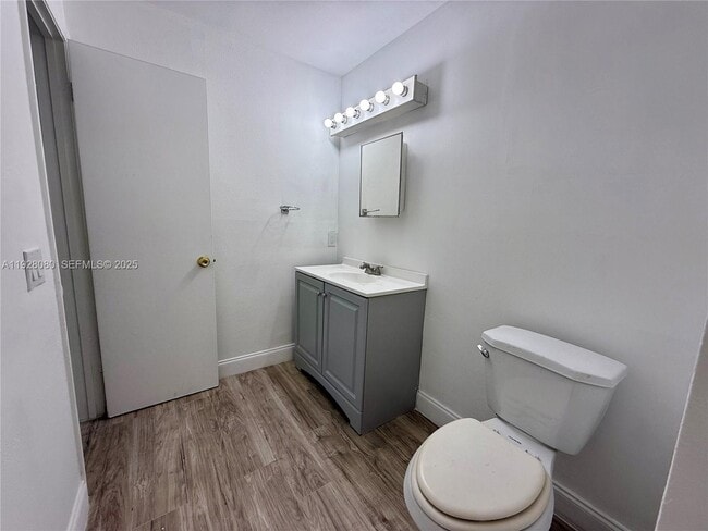 Building Photo - 4086 N Pine Island Rd