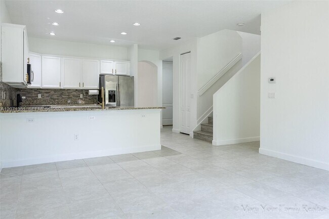 Building Photo - 3841 Aspen Leaf Dr