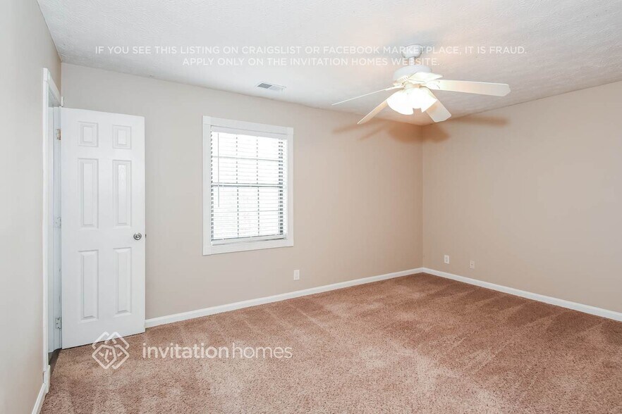 Building Photo - 2204 Post Oak Dr