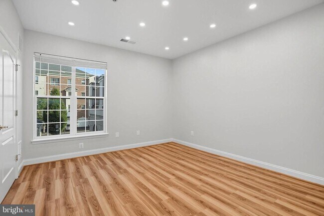 Building Photo - 5910 Great Star Dr