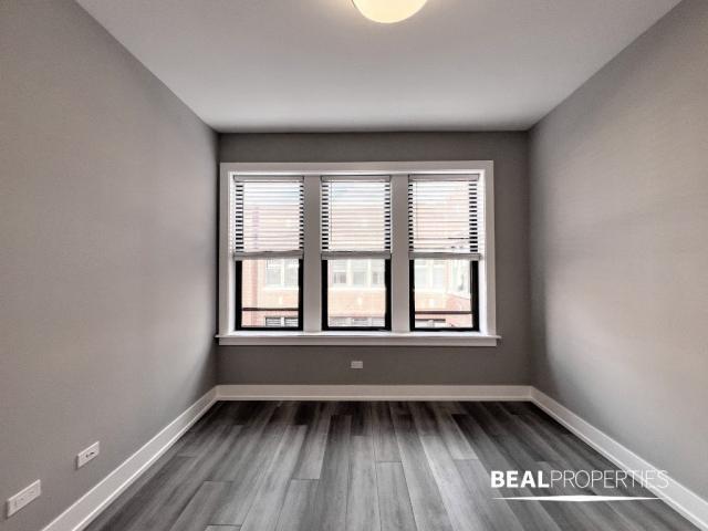 Building Photo - 2 bedroom in CHICAGO IL 60613