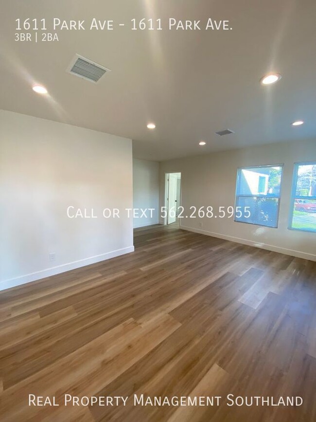 Building Photo - 1611 Park Ave