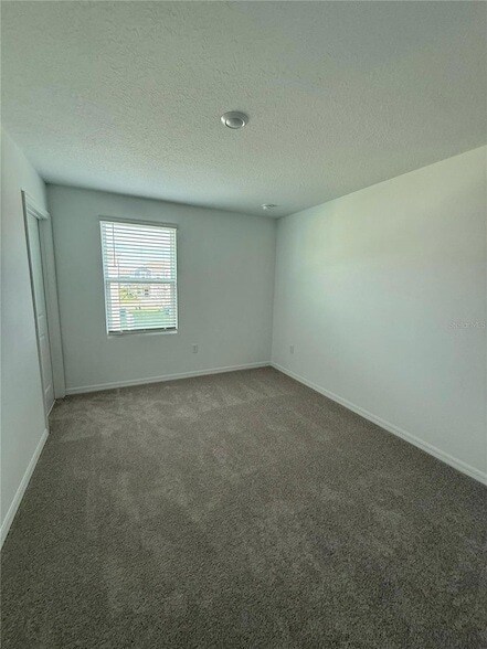 Building Photo - 3082 Skyline Lp