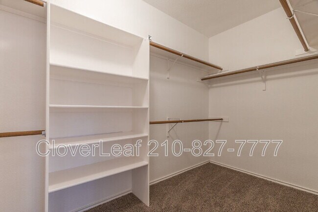 Building Photo - 16615 Raven Glenn