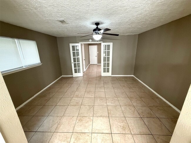 Building Photo - 2503 Ironclad Dr