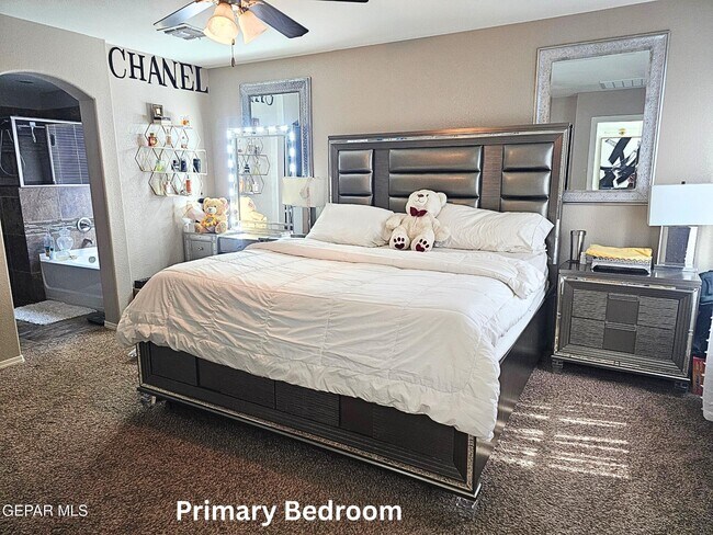 Building Photo - 14446 Jasmin Maribel Dr