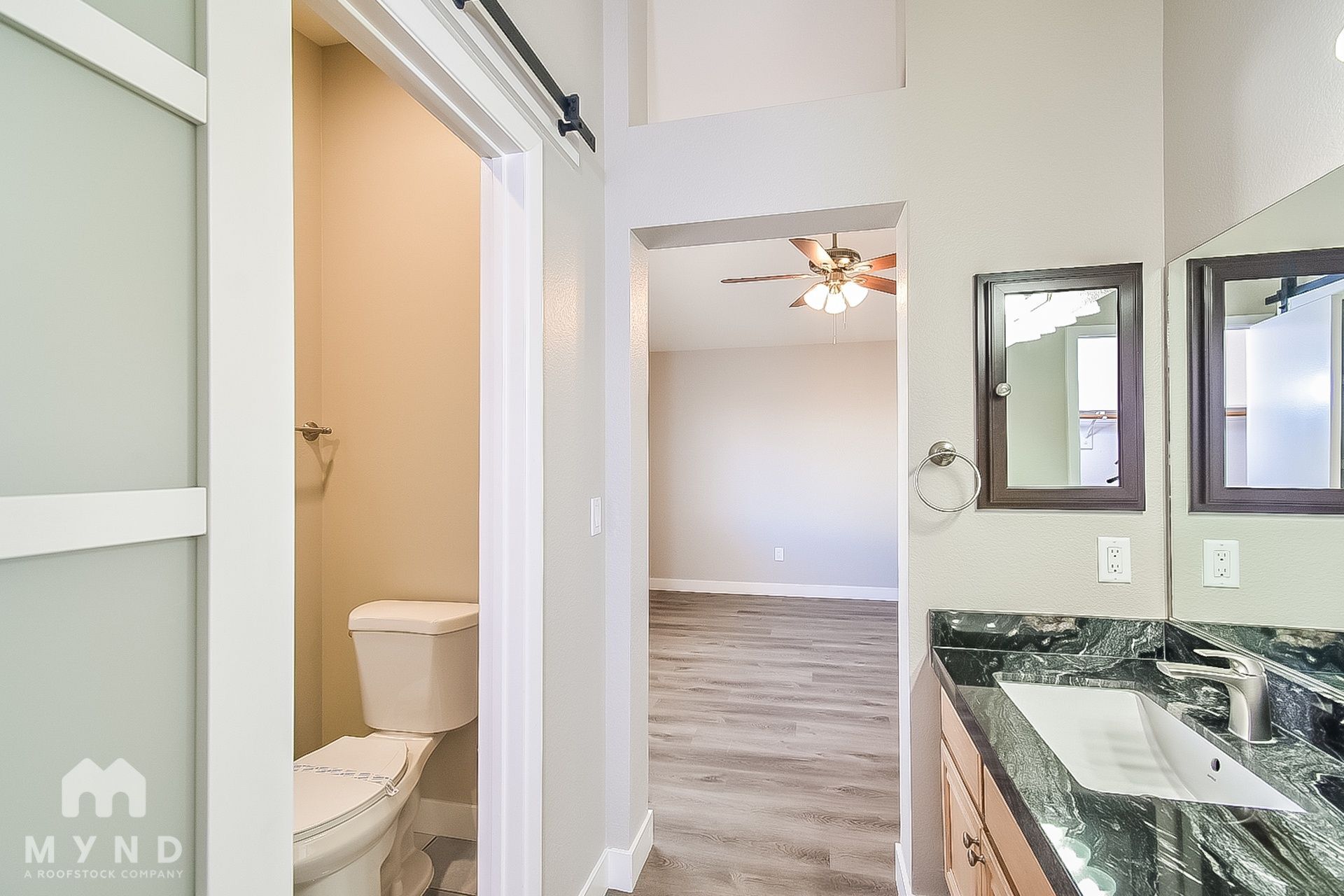 Building Photo - 5304 Del Lago Dr