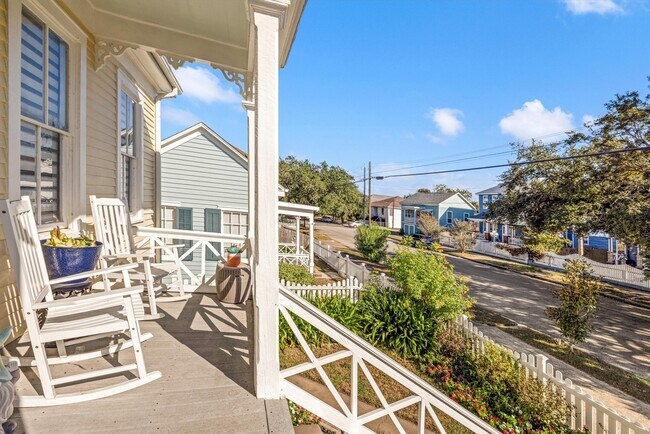 Building Photo - 3216 Avenue N