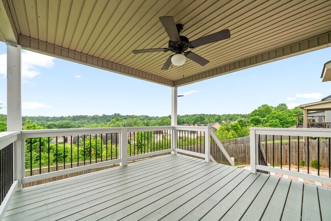 Building Photo - Pet Friendly Four Bedroom!