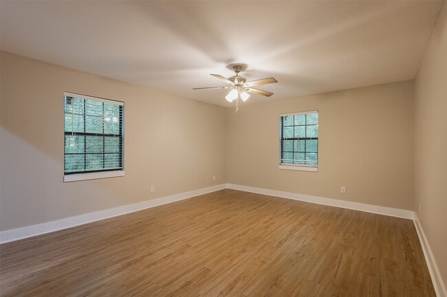 Building Photo - 12028 Cedar Ln