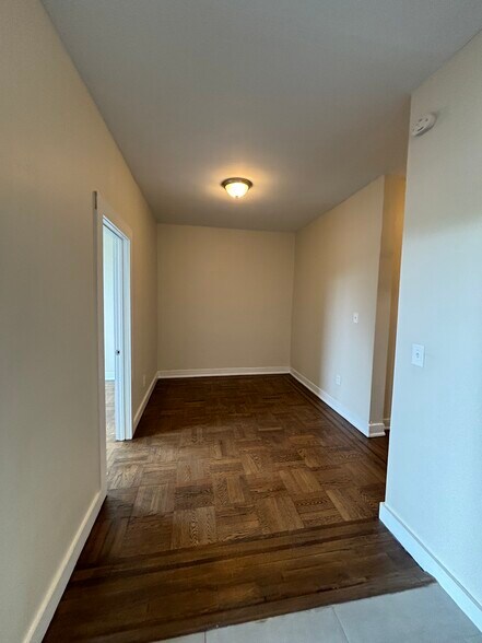 15 Goldsmith Ave 50 - 14 Goldsmith Ave