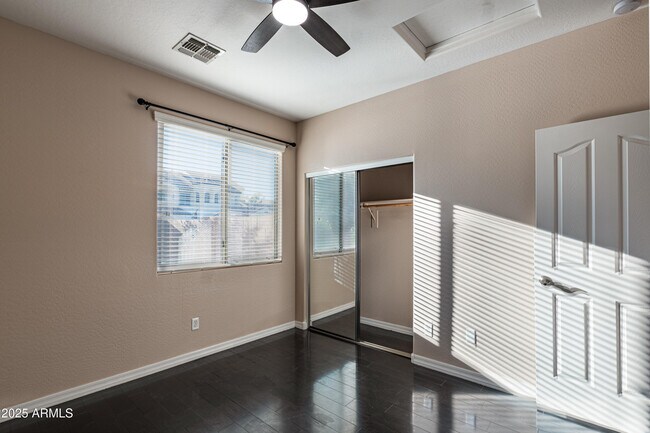 Building Photo - 453 W Lantana Pl