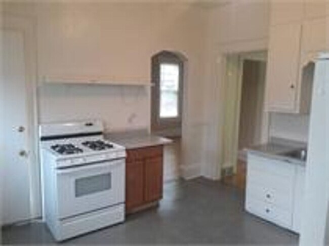 Building Photo - 3225 W McKinley Blvd