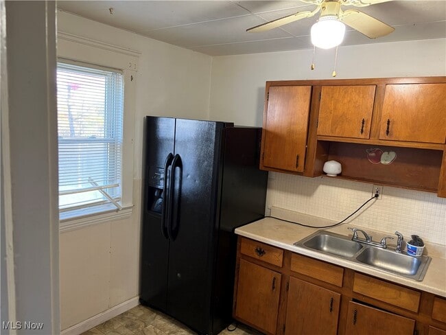 Building Photo - 3653 W 46th St