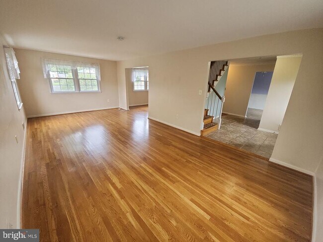 Building Photo - 2820 Vixen Ln