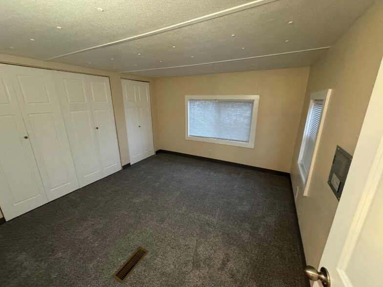 Building Photo - 3684 Beacon Loop