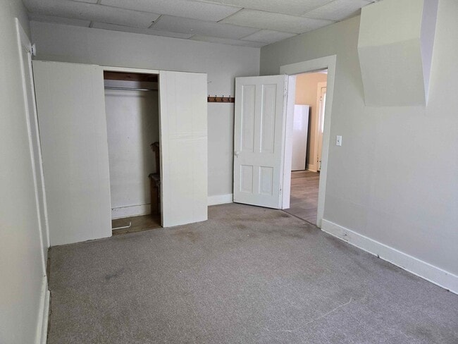 Building Photo - 2123 4th St