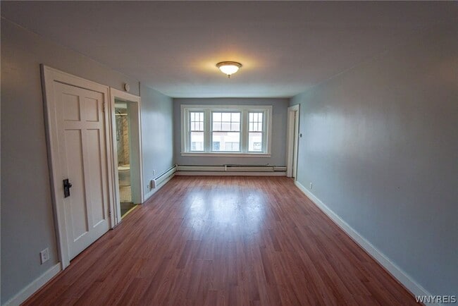 Building Photo - 1225 Hertel Ave