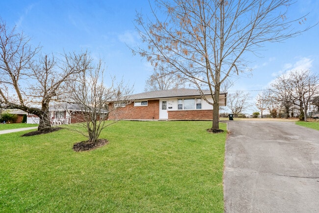 Building Photo - 8879 Zodiac Dr