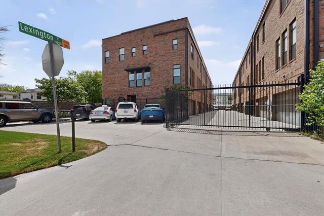 Building Photo - 4920 Lexington Ct