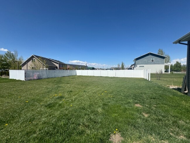 Building Photo - 3261 S 1500 W