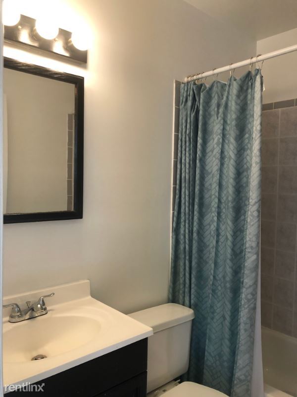 Building Photo - 1 br, 1 bath Condo - 2846 E Annandale Rd 3...