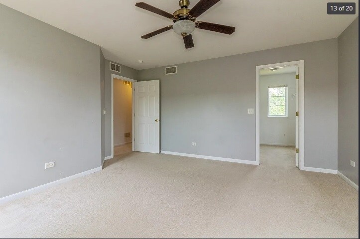 Building Photo - 4924 Montauk Dr