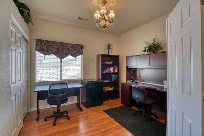 Building Photo - 7889 Spindrift Cove St