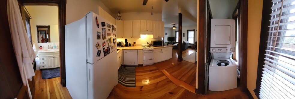 Building Photo - 25 Beech St