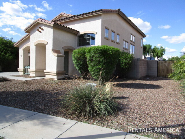 Building Photo - Desirable Rovey Farm Estates in Glendale l...