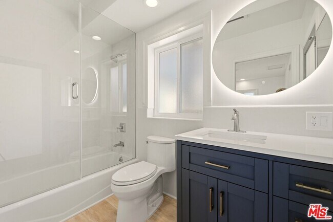 Building Photo - 204 Tranquillo Rd