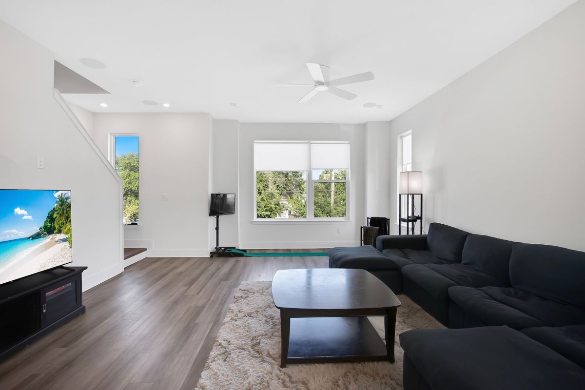 Building Photo - 2506 W Cleveland St