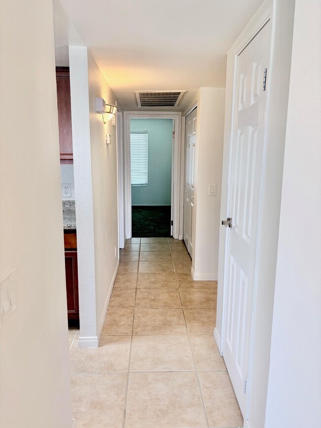 Building Photo - 43376 Cook St