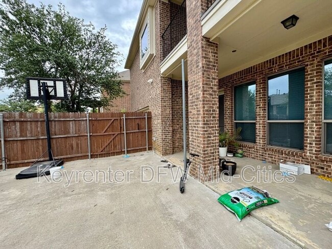 Building Photo - 8608 Newcastle Bend