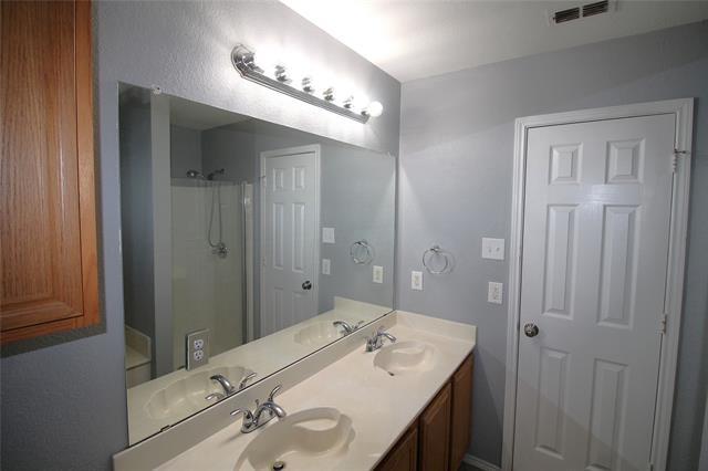 Building Photo - 1109 Mockingbird Ln