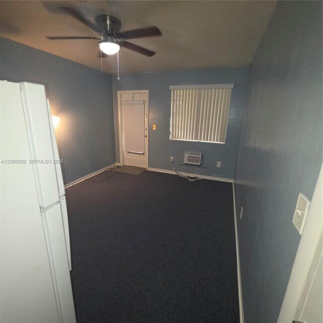 Building Photo - 28 NW 170th St
