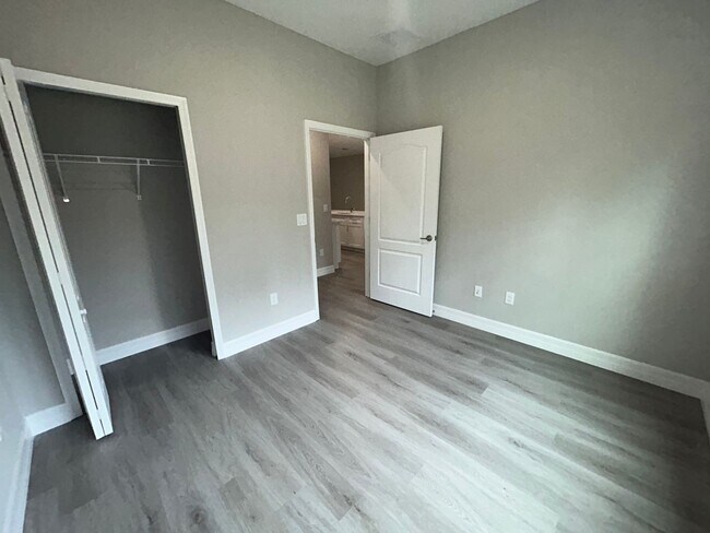 Building Photo - 13616 SW 61st Cir
