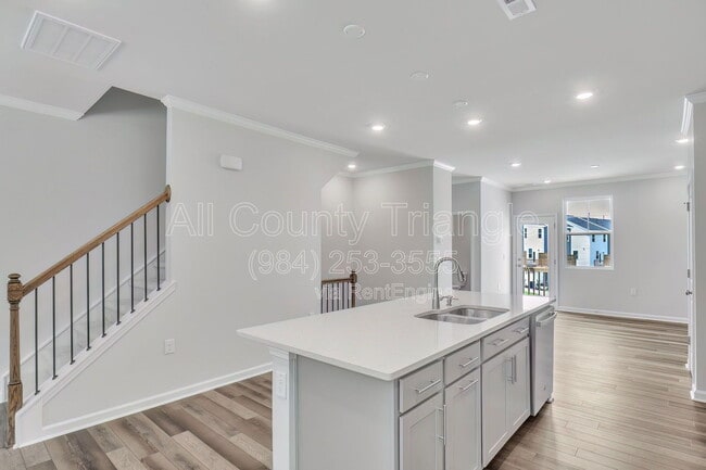 Building Photo - 1715 Chirping Trl