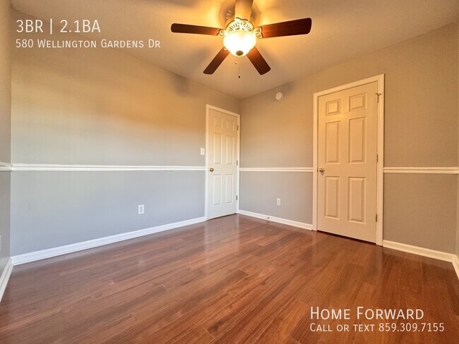 Building Photo - 580 Wellington Gardens Dr