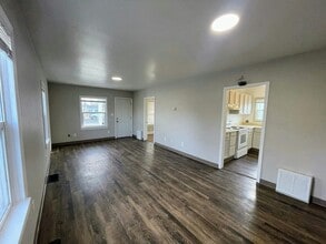 Building Photo - 4619 N Howard St