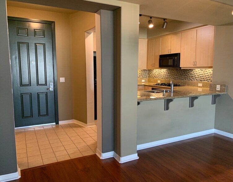 Building Photo - 8355 Station Village Ln