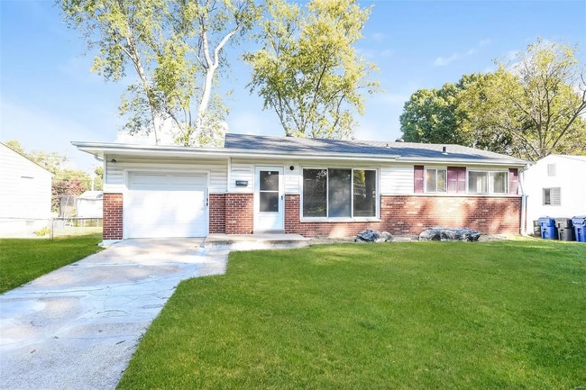 Primary Photo - 745 Northmoor Dr