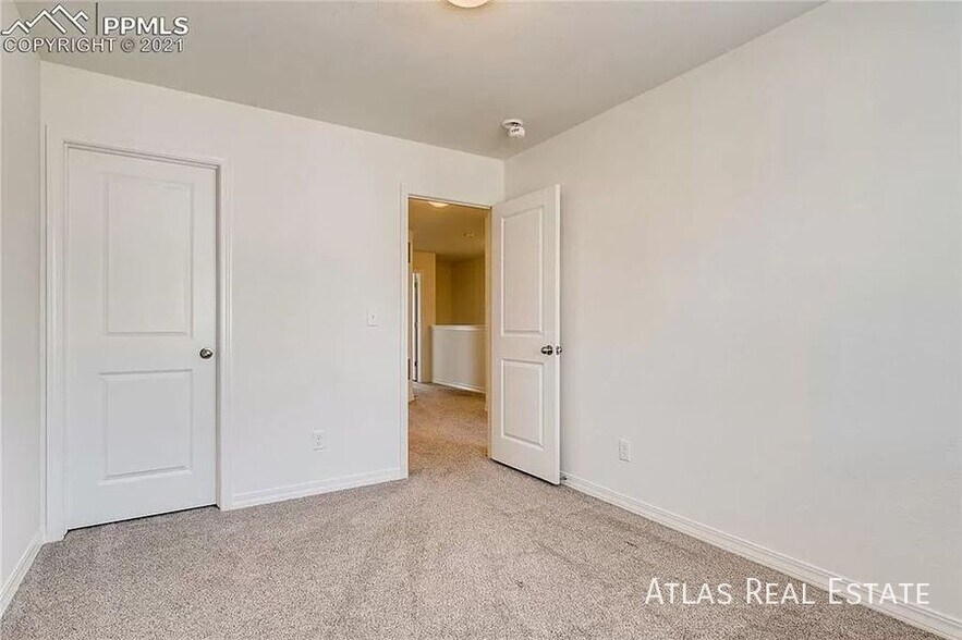 Building Photo - 840 Endeavor Wy