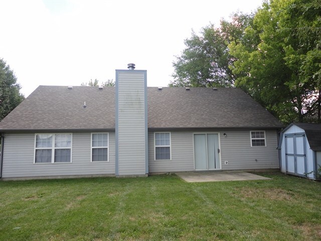 Building Photo - 8956 Mallard Green Dr