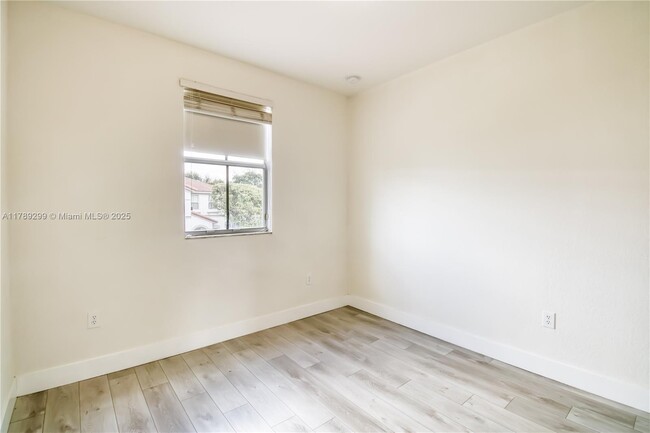 Building Photo - 7856 NW 110th Ave