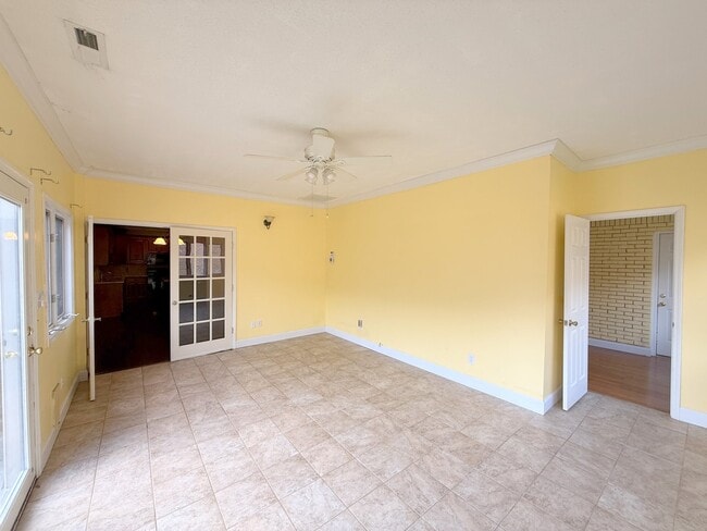 Building Photo - 15047 Ashmont Blvd SE