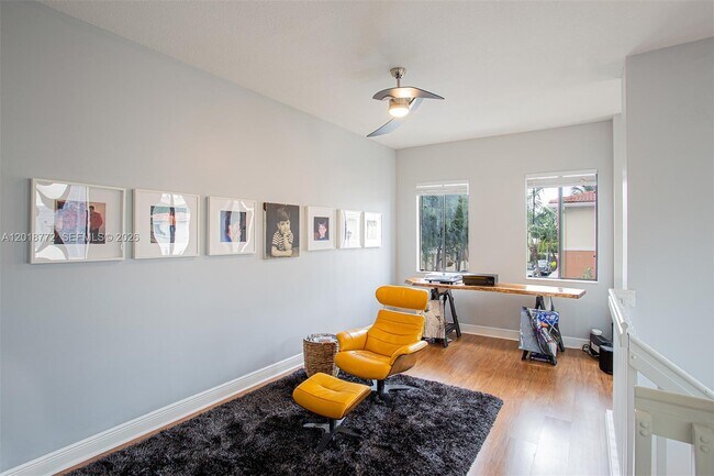 Building Photo - 2412 Venetian Way