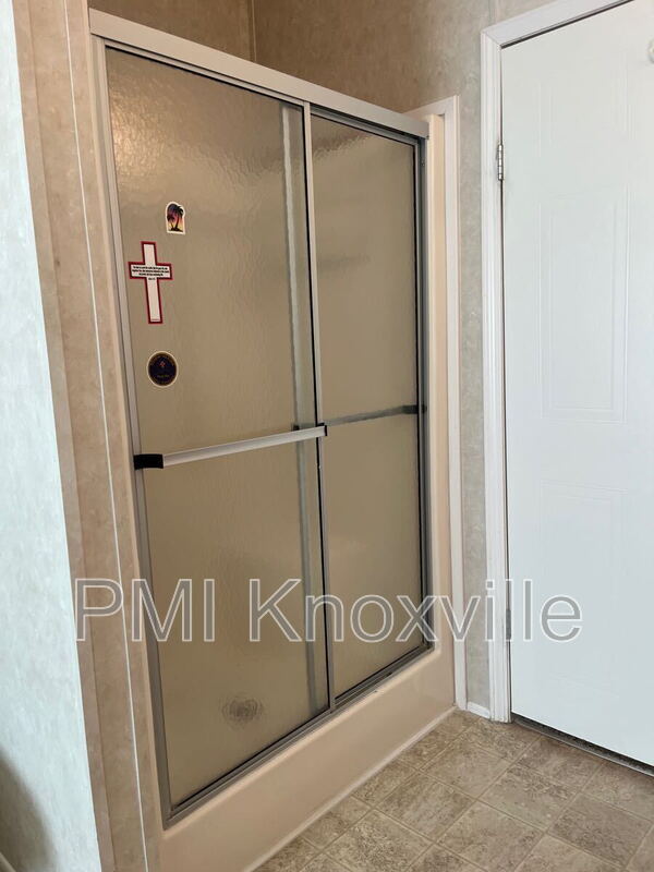 Building Photo - 8821 Trout Rd